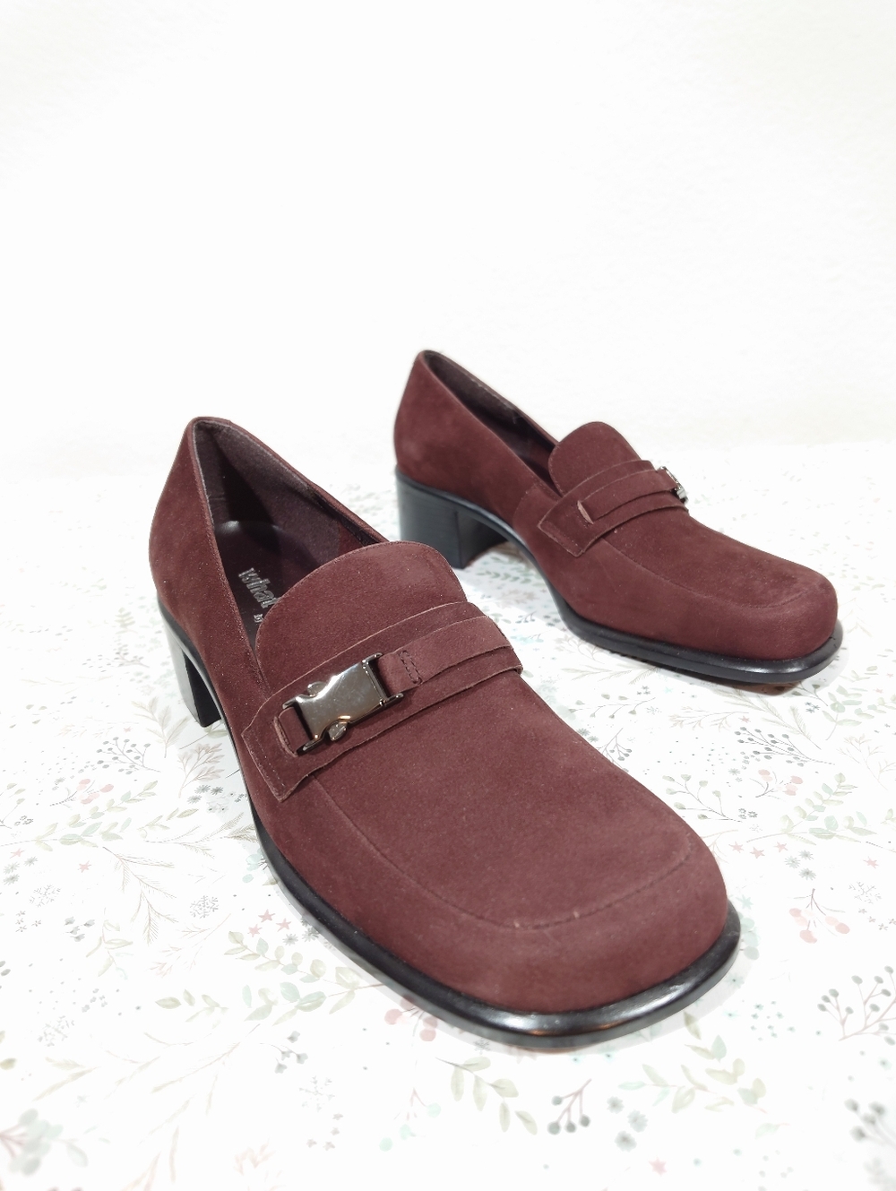 Women’s Burgundy Suede Loafer Heels Block Heel Classic Slip On Size 7W